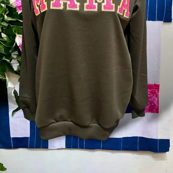 Women’s‎ custom made Mama sweatshirt sm to xxl - Picture 2 of 9